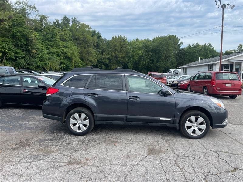 Used 2012 Subaru Outback 2.5i Premium w/ All-Weather Pkg AWD/4WD image 4