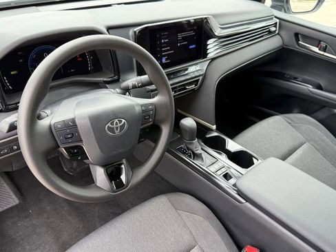 Used 2026 Toyota Camry LE image 12
