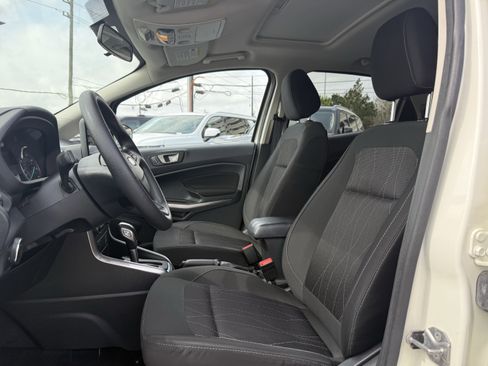Used 2021 Ford EcoSport SE w/ SE Convenience Package image 12