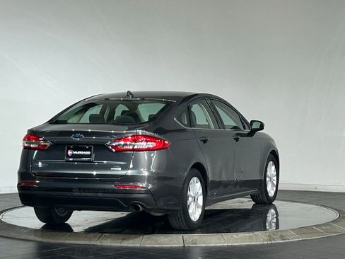 Used 2020 Ford Fusion SE FWD image 10