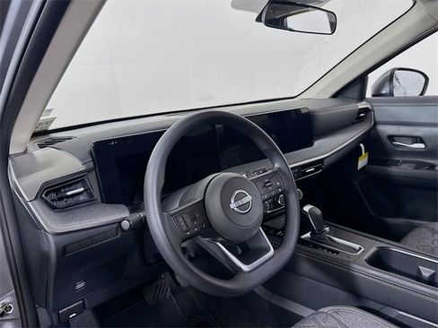 Certified 2025 Nissan Kicks SV image 7