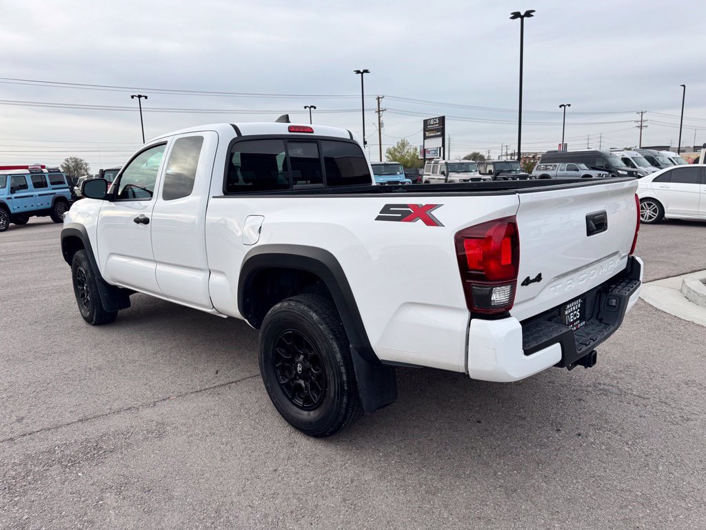 Used 2022 Toyota Tacoma SR w/ SX Package AWD/4WD image 3