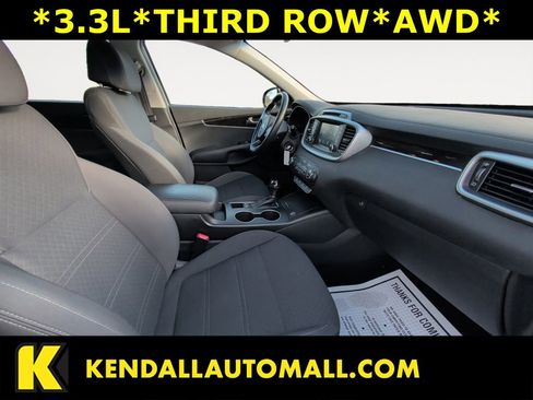 Used 2017 Kia Sorento LX w/ LX V6 Convenience Package image 15