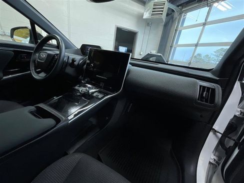 Used 2023 Subaru Solterra AWD image 25