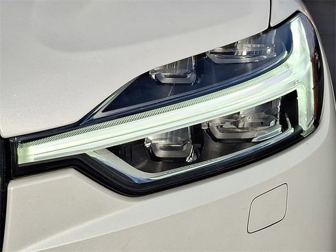 Used 2019 Volvo XC60 T5 Inscription image 8