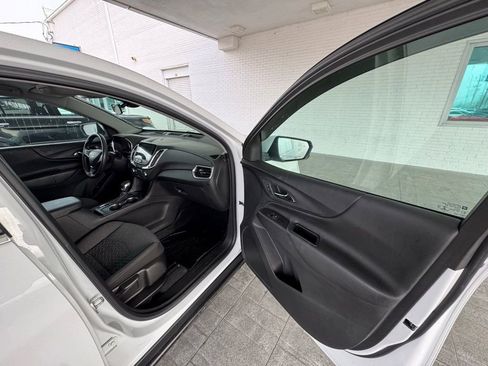 Used 2022 Chevrolet Equinox LT image 15