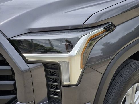 Used 2024 Toyota Tundra SR5 w/ SR5 Convenience Package AWD/4WD image 5