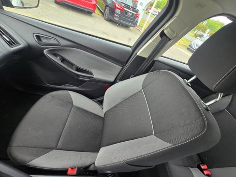 Used 2014 Ford Focus S FWD image 38