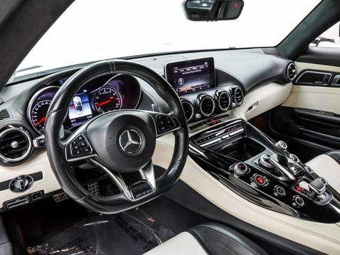 Used 2018 Mercedes-Benz AMG GT Roadster image 6