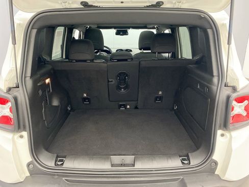 Used 2022 Jeep Renegade Altitude w/ Sun/Sound Group AWD/4WD image 27