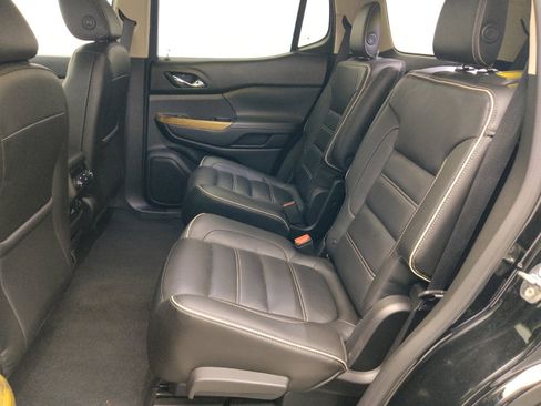 Used 2017 GMC Acadia Denali w/ Technology Package FWD image 18
