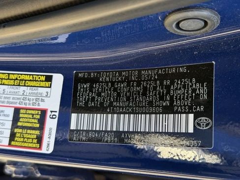 Used 2025 Toyota Camry LE FWD image 35