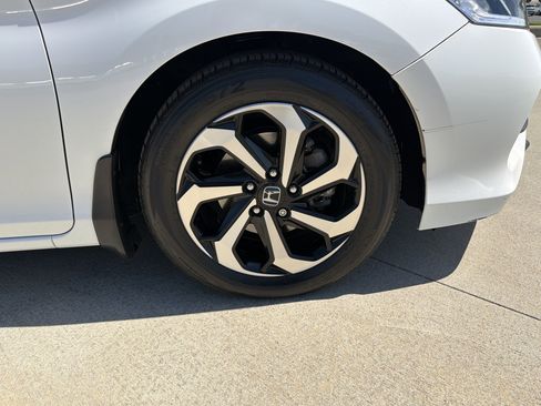 Used 2016 Honda Accord EX-L image 13
