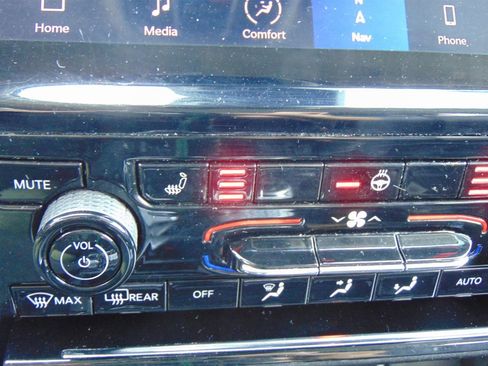 Used 2023 Jeep Grand Cherokee image 34