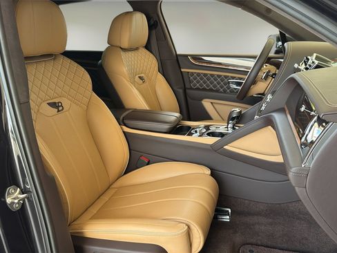 Certified 2023 Bentley Bentayga AWD/4WD image 23