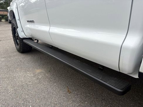 Used 2018 Toyota Tundra SR5 w/ SR5 Upgrade Package image 14