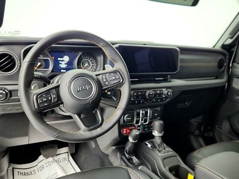 Used 2025 Jeep Wrangler Unlimited Rubicon 392 AWD/4WD image 12