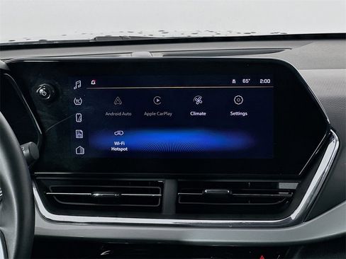 Used 2025 Chevrolet Trax LT w/ LT Convenience Package image 19