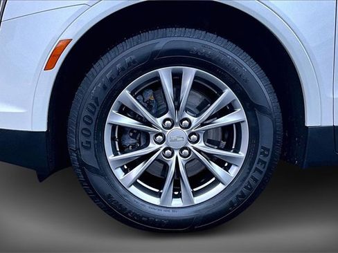 Used 2021 Cadillac XT5 Premium Luxury image 8