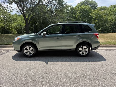 Used 2016 Subaru Forester 2.5i Limited AWD/4WD image 2