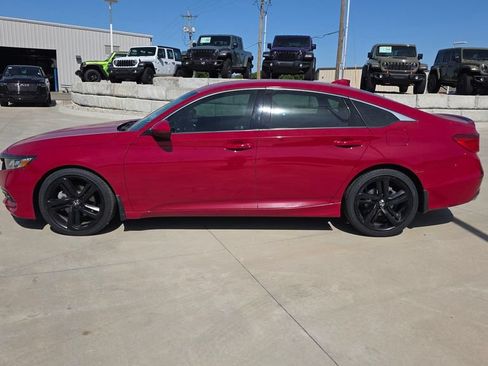 Used 2020 Honda Accord Sport image 3