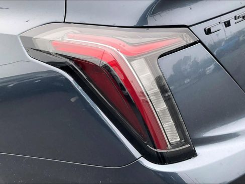 Used 2025 Cadillac CT5 V w/ LPO, ONYX Package image 32