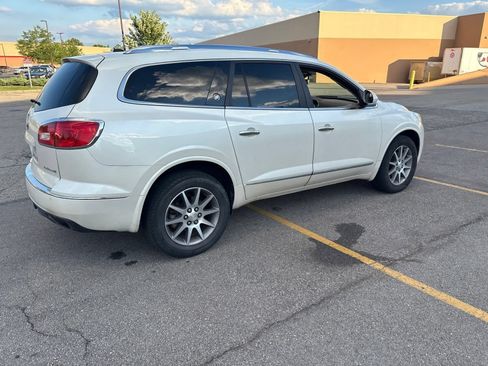 Used 2013 Buick Enclave Leather FWD image 17
