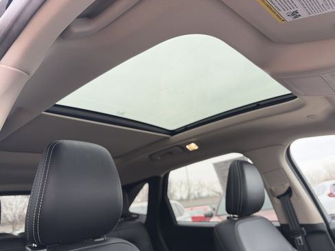 Used 2020 Ford Escape SEL image 16