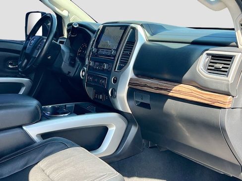 Used 2020 Nissan Titan SL w/ Moonroof Package RWD image 31
