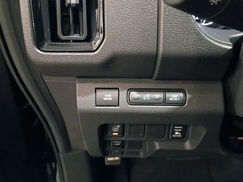 New 2026 Nissan Frontier SV w/ SV Convenience Package image 18