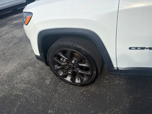 Used 2021 Jeep Compass Latitude AWD/4WD image 7