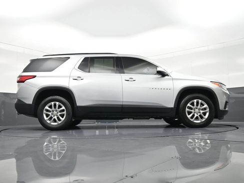 Used 2021 Chevrolet Traverse LT image 29
