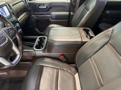 Used 2023 GMC Sierra 2500 Denali w/ Denali Black Diamond Edition AWD/4WD image 55
