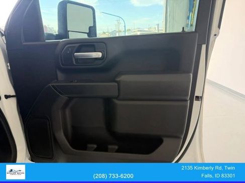 Used 2021 GMC Sierra 2500 4x4 Crew Cab w/ Convenience Package image 23