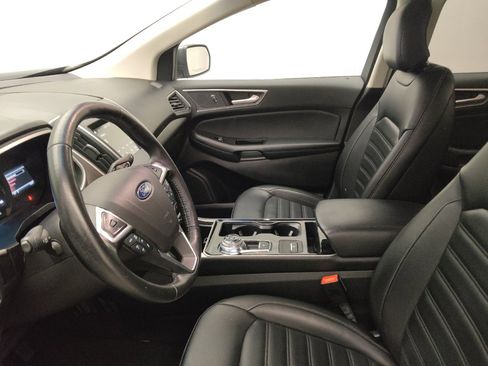 Used 2019 Ford Edge SEL w/ Equipment Group 201A FWD image 17