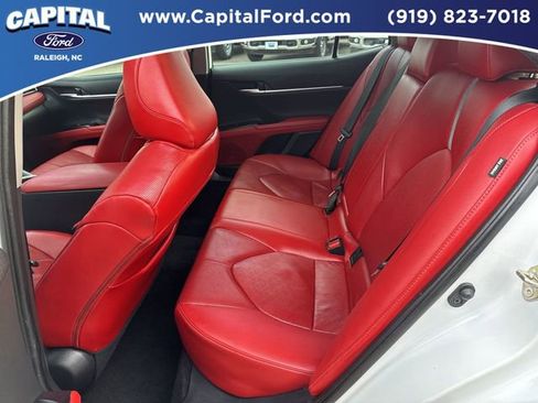 Used 2020 Toyota Camry XSE image 16