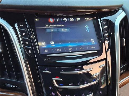Used 2020 Cadillac Escalade Luxury RWD image 14
