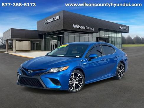 Used 2018 Toyota Camry SE w/ Audio Package FWD image 1