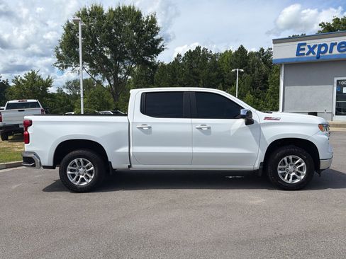 Used 2025 Chevrolet Silverado 1500 LT AWD/4WD image 13