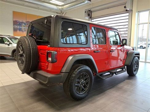 Used 2024 Jeep Wrangler Sport S image 6