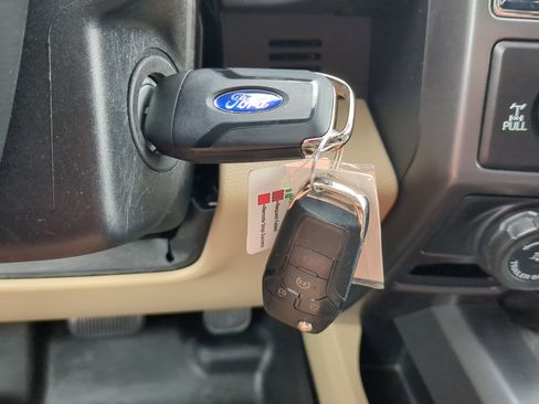 Used 2020 Ford F150 XLT w/ Equipment Group 302A Luxury AWD/4WD image 25