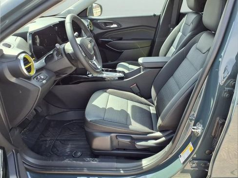 New 2026 Chevrolet Trax LT w/ Driver Confidence Package image 24