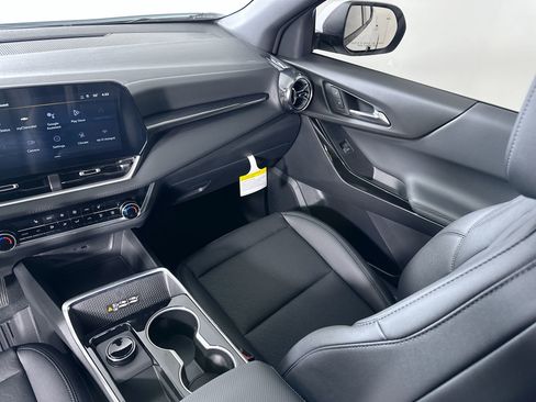 New 2026 Chevrolet Equinox LT w/ Convenience Package II image 70