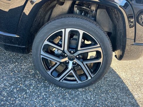 New 2025 Jeep Compass Limited w/ Elite Group image 32