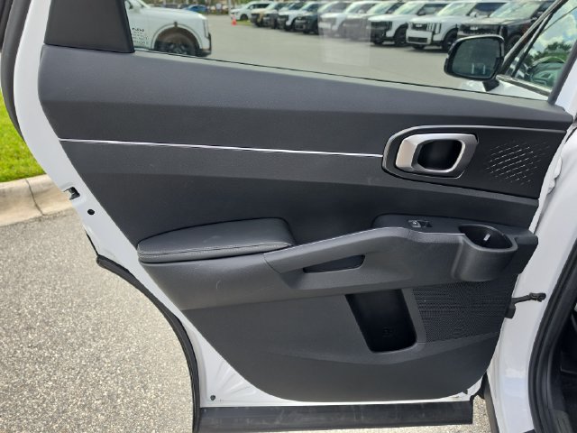 Certified 2023 Kia Sorento S FWD image 13