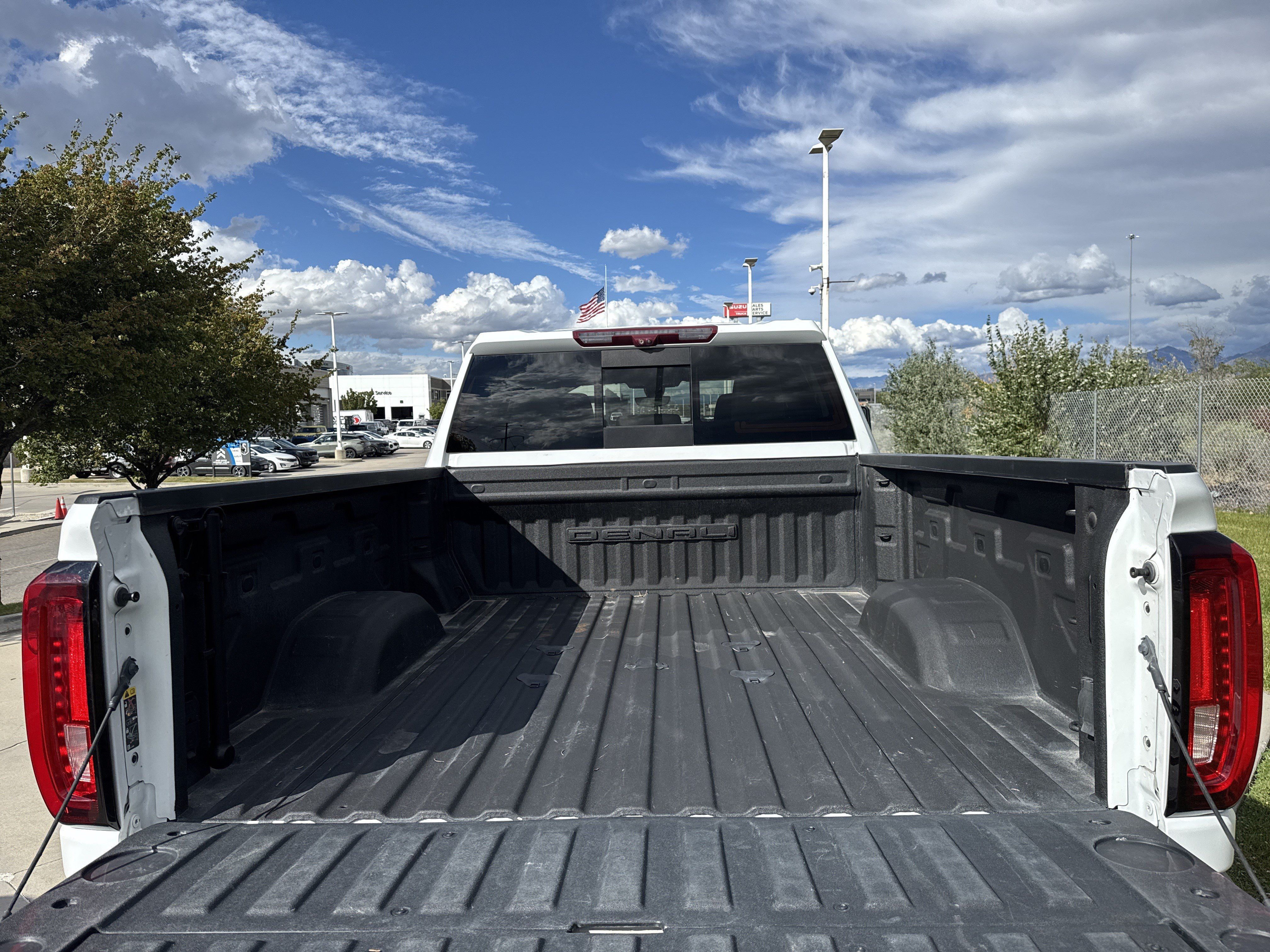 Used 2023 GMC Sierra 3500 Denali w/ Denali Ultimate Package AWD/4WD image 26