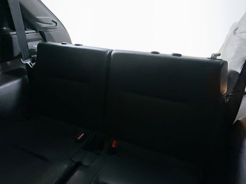 Used 2023 Mitsubishi Outlander SE image 28