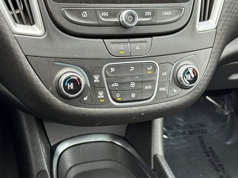 Used 2024 Chevrolet Malibu LT image 22