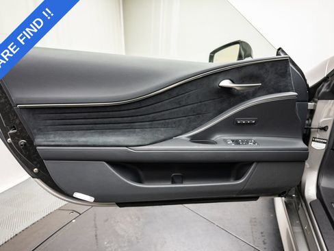 Used 2021 Lexus LC 500 Coupe w/ Touring Package RWD image 24