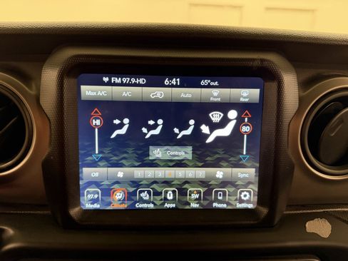 Used 2021 Jeep Wrangler Unlimited Sport image 21